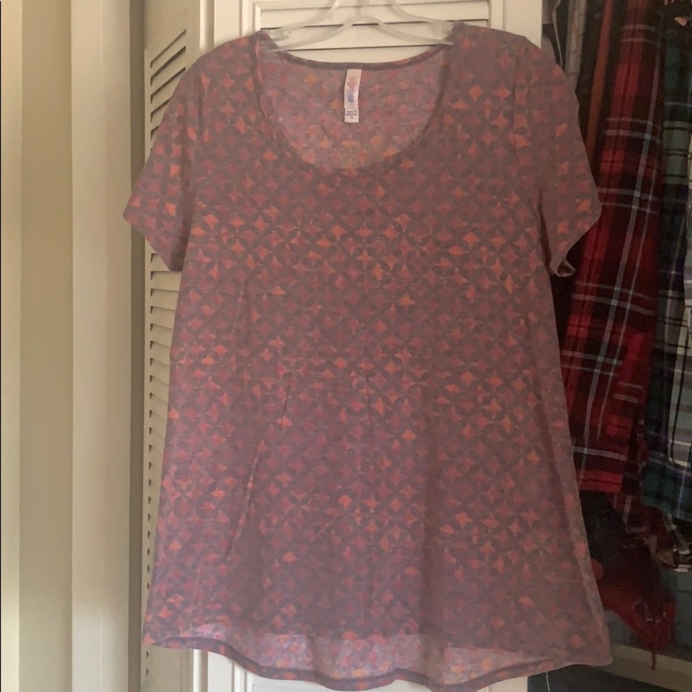 LuLaRoe M Classic Tee
